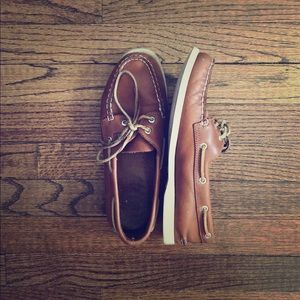 Brown leather Sperry Top-sider boat shoe